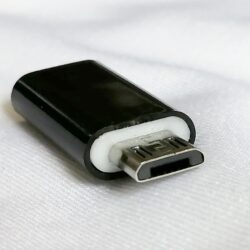 USB micro-B